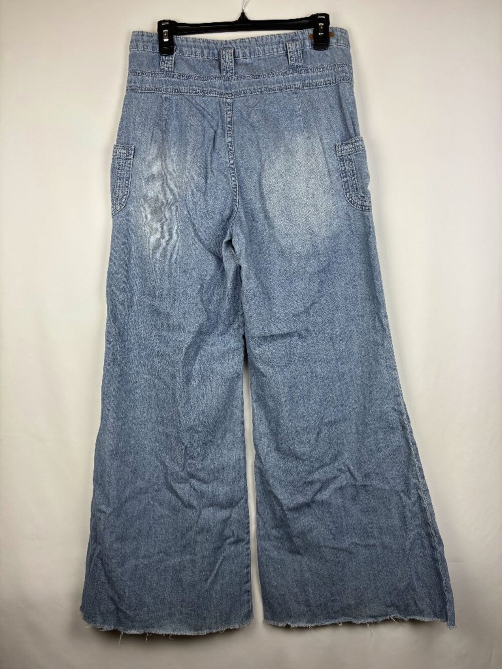 29 Pilcro Wide Flared Jeans Light Wash Raw Hem Blue Denim Worn Flowy Pants - Picture 5 of 10